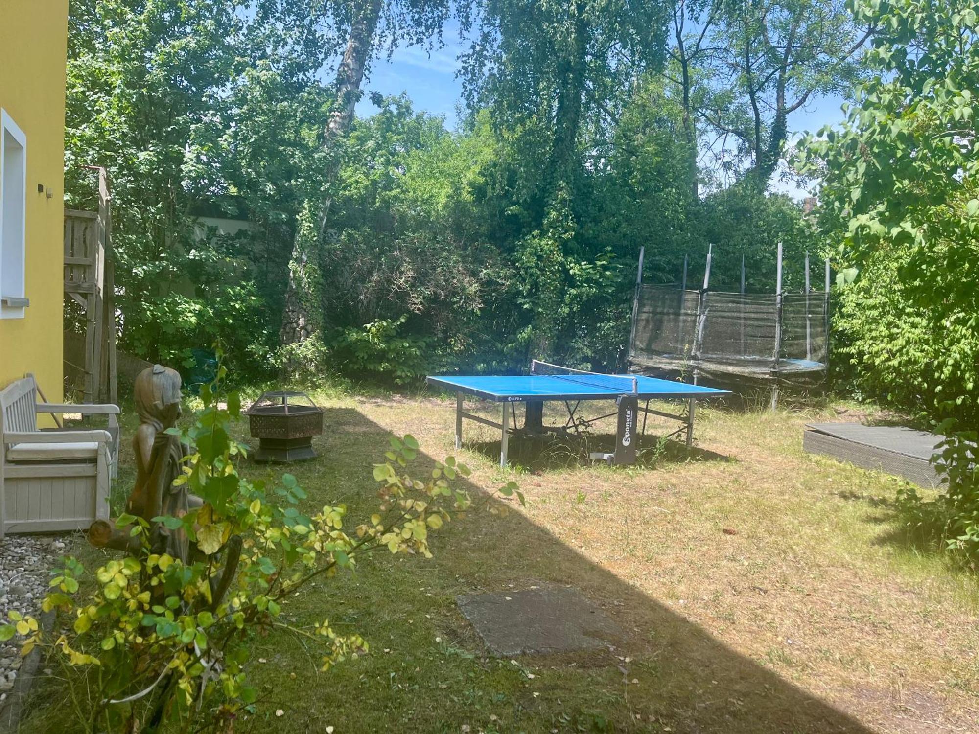 Large House With 4 Bedrooms In A Quiet And Greened Area Near Apartment München
